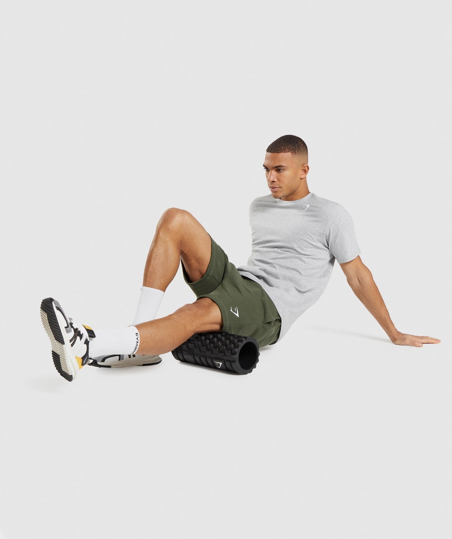 Gymshark Crest 7" Shorts - Core Olive