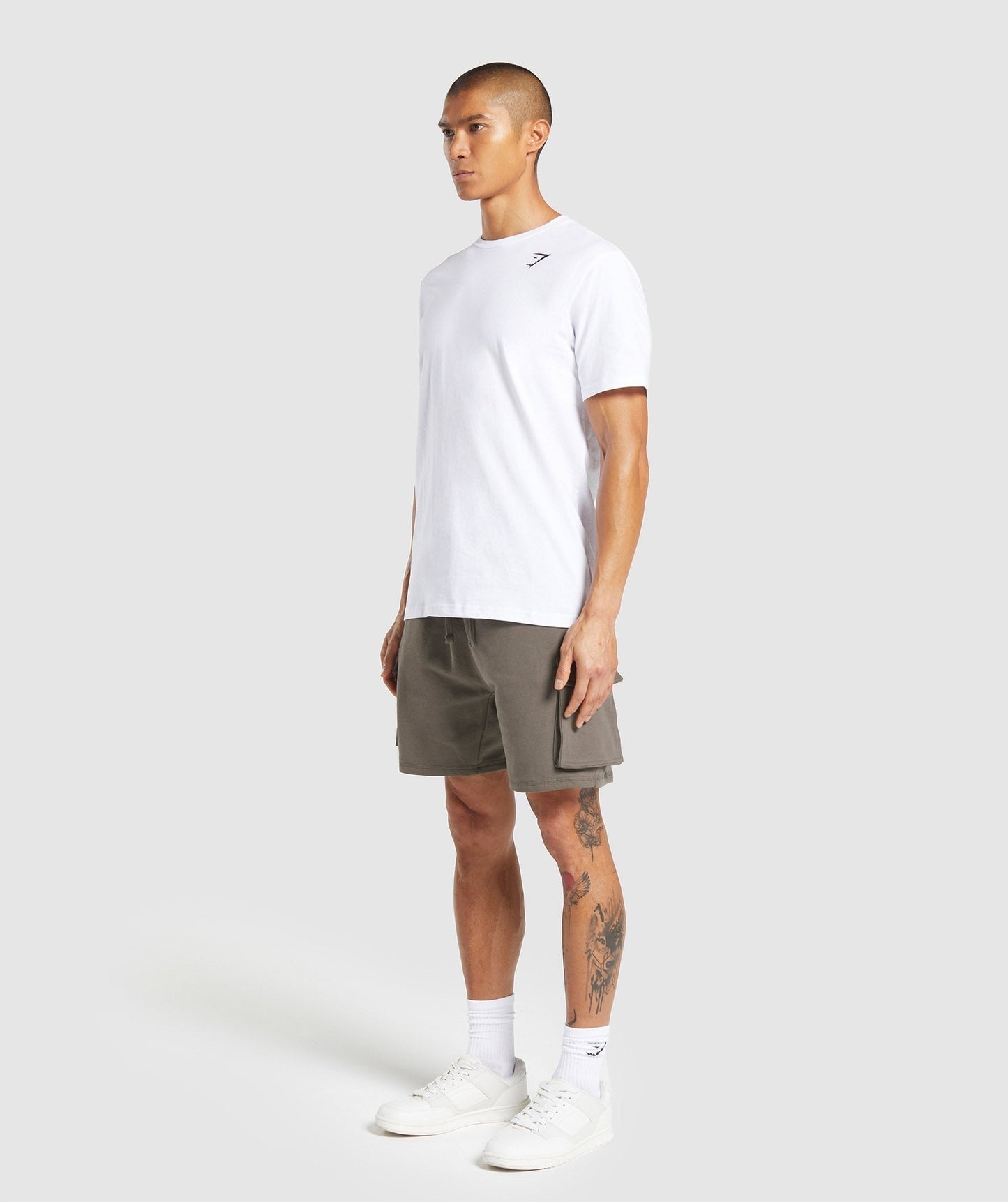 Gymshark Crest Cargo 7" Shorts - Camo Brown