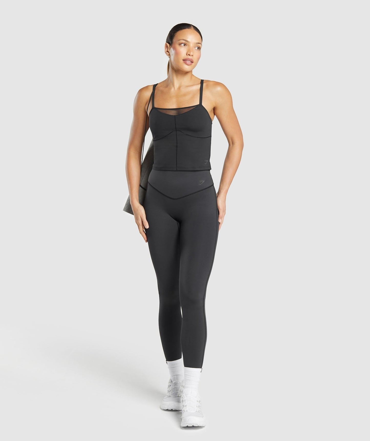 Gymshark Elevate Mesh Tank With Shelf - Black