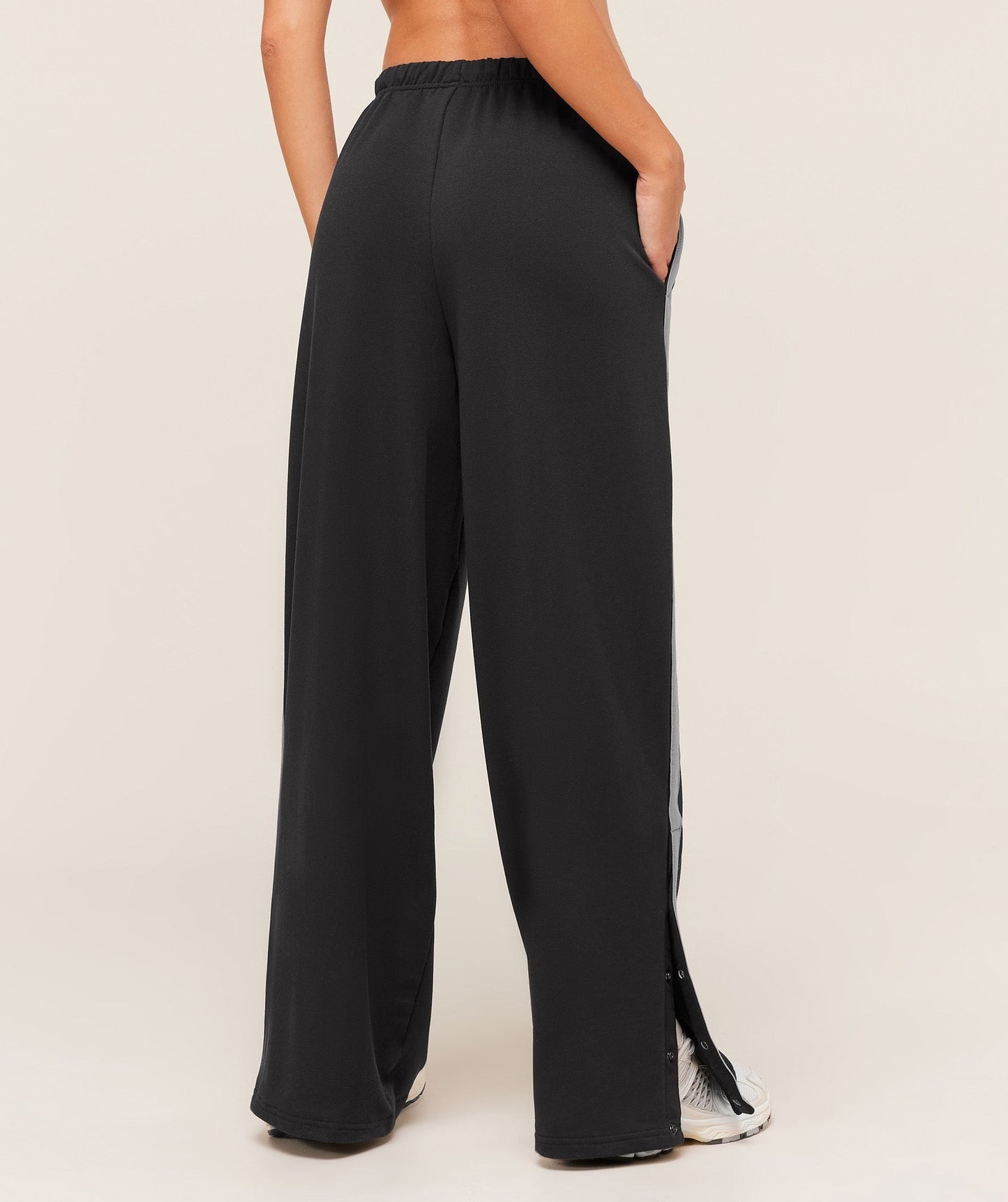Gymshark Retro Stripe Snap Pants - Black/Medium Grey