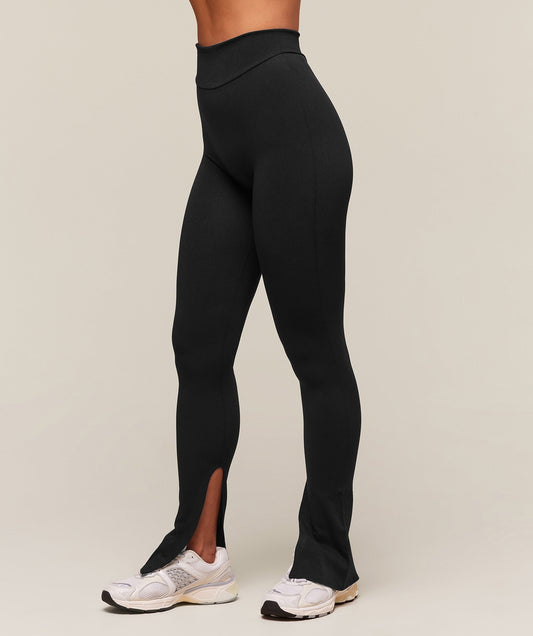 Gymshark everywear Warp Knit Flare Leggings - Black