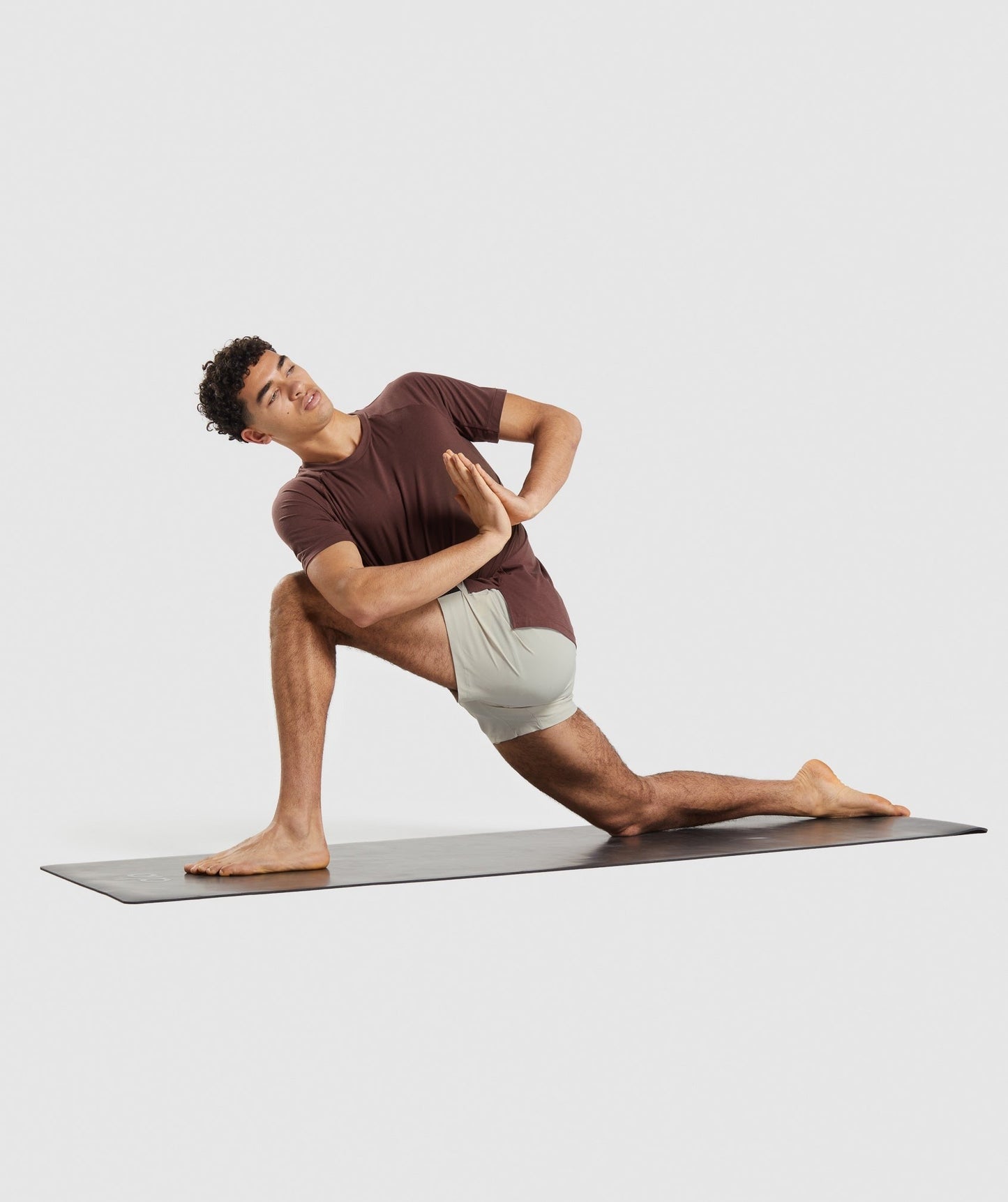 Gymshark Studio Amplify T-Shirt - Cherry Brown