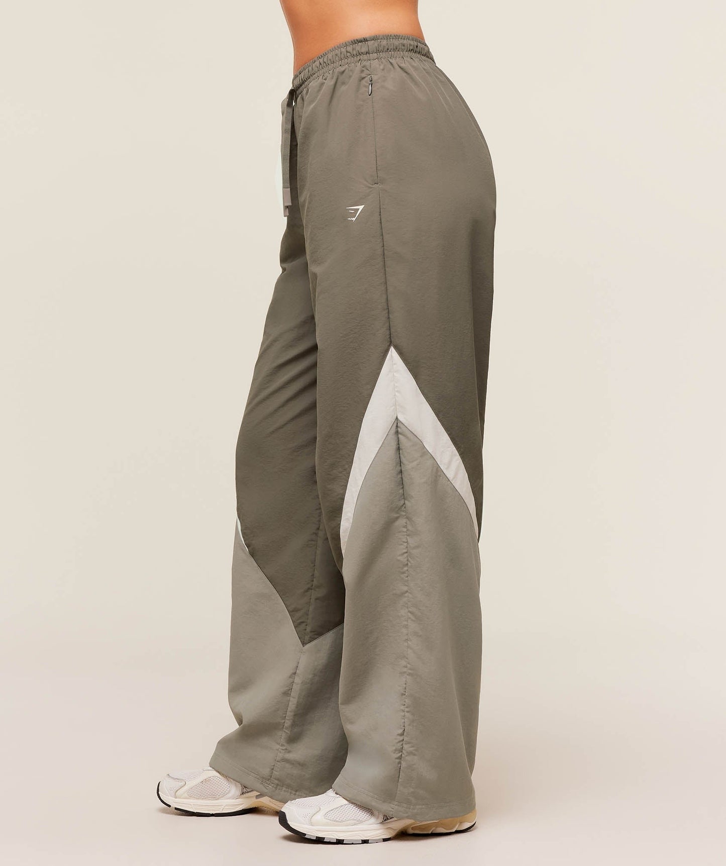 Gymshark Contrast Track Pants - Camo Brown/Linen Brown/Oat White