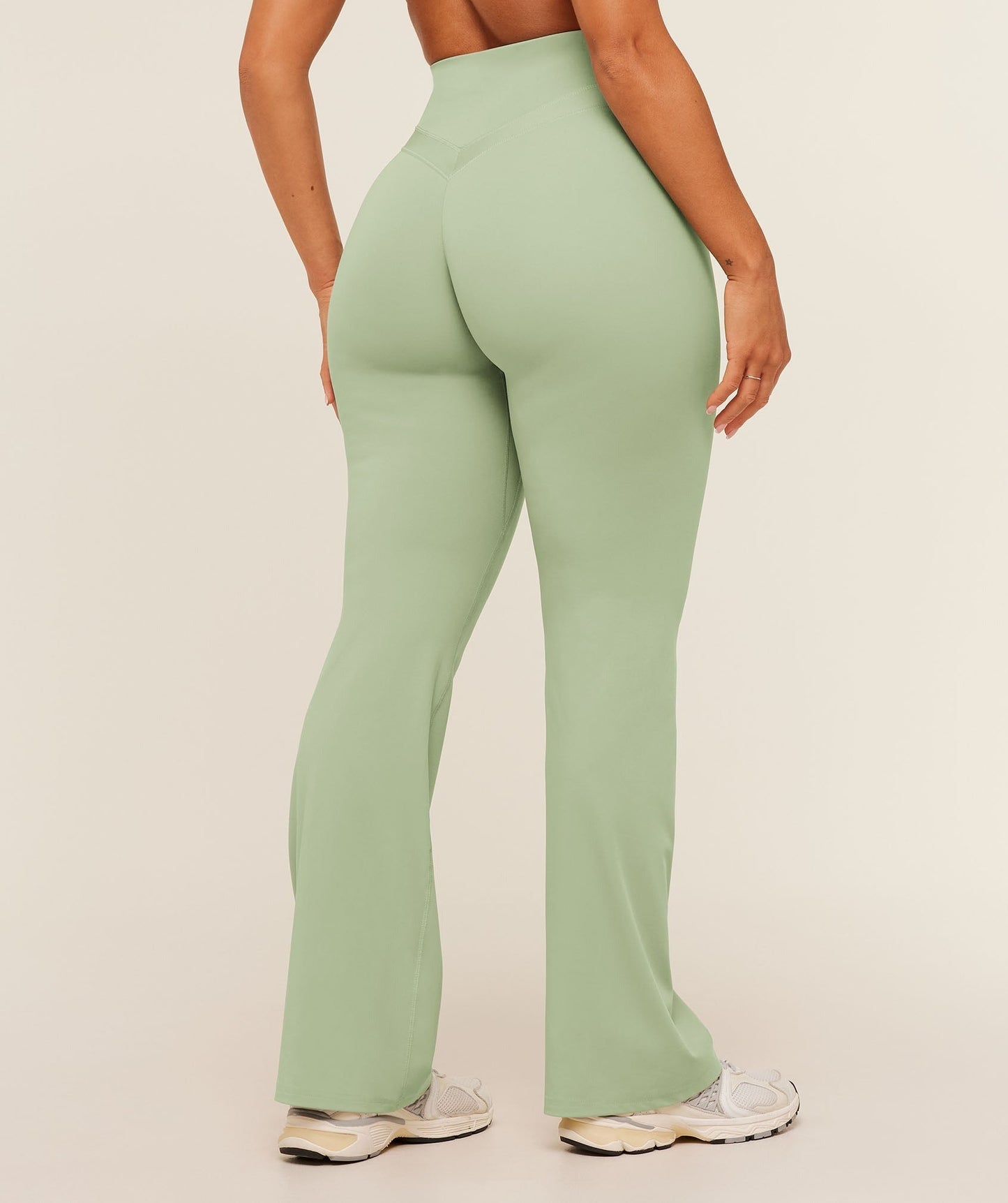 Gymshark Whitney Regular Flared Legging - Haze Green