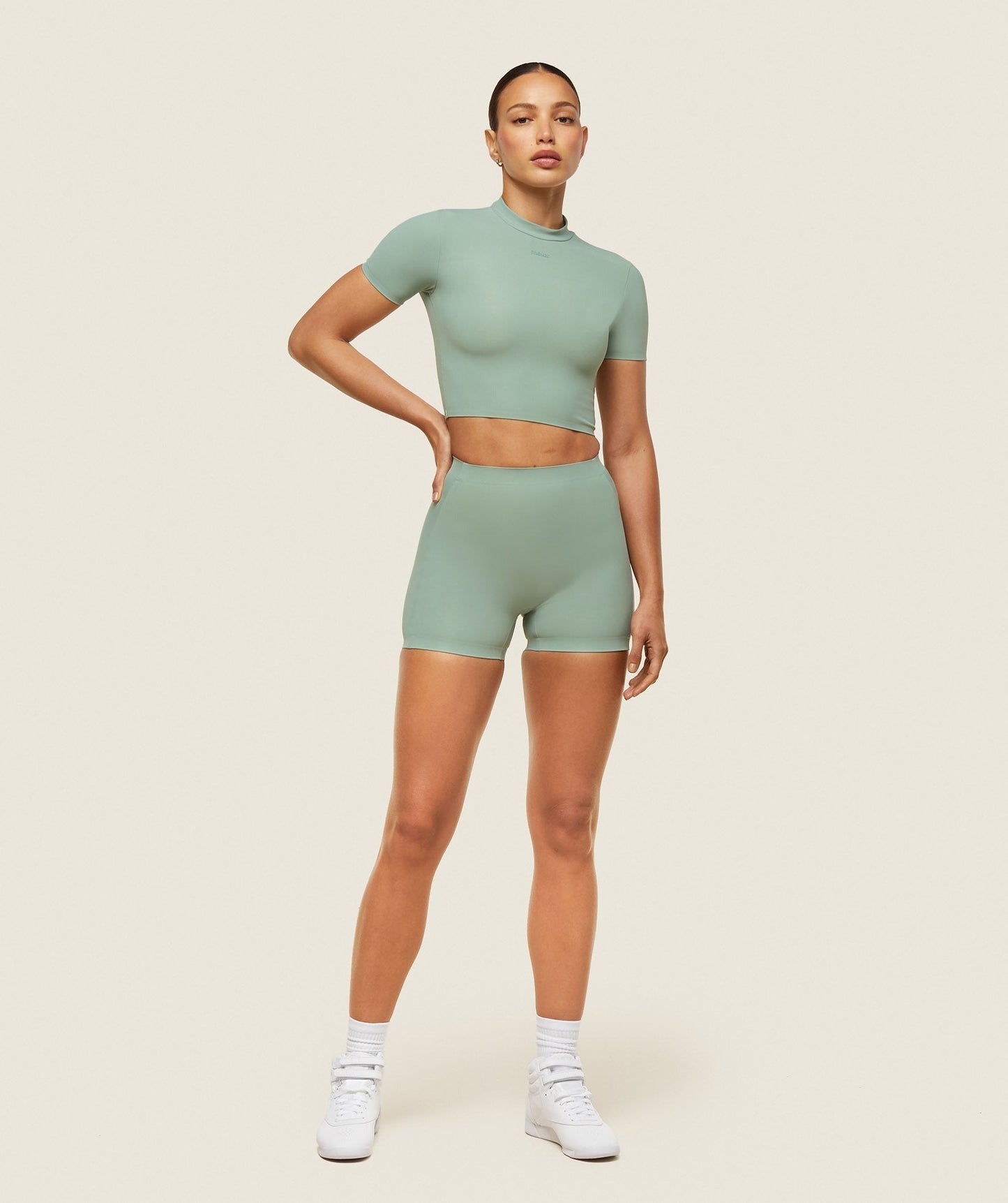 Gymshark everywear Cropped Active Tee - Dollar Green