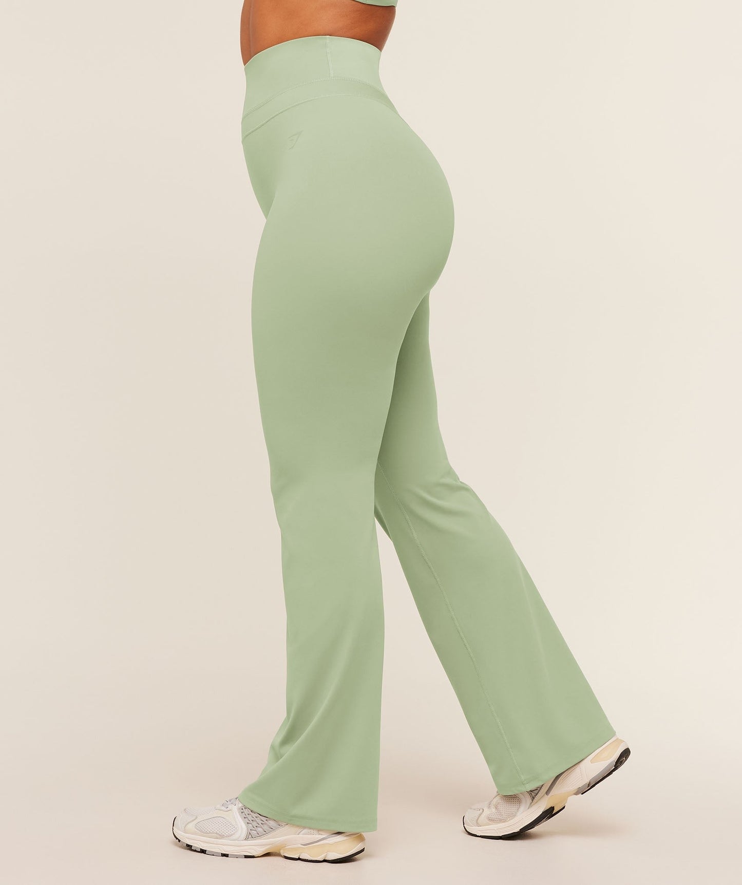 Gymshark Whitney Regular Flared Legging - Haze Green