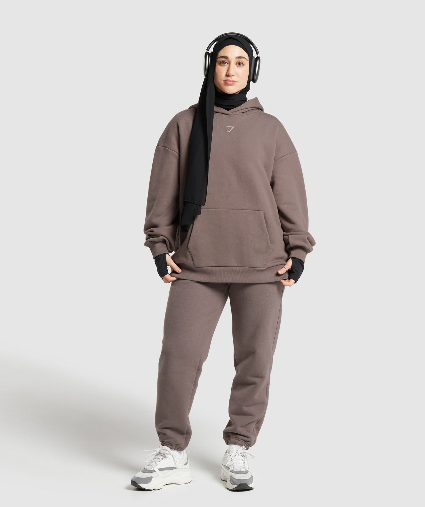 Gymshark GS X Leana Deeb Oversized Joggers - Dusty Brown