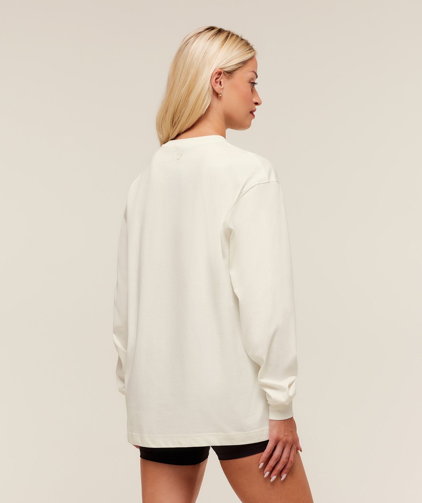 Gymshark Collegiate Graphic Long Sleeve T-Shirt - Soft White
