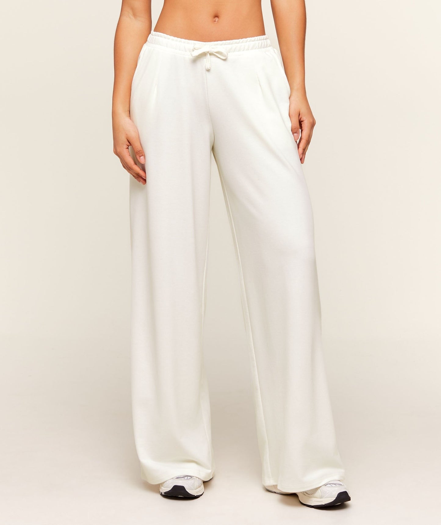 Gymshark Lightweight Wide Leg Pant Tall - Soft White