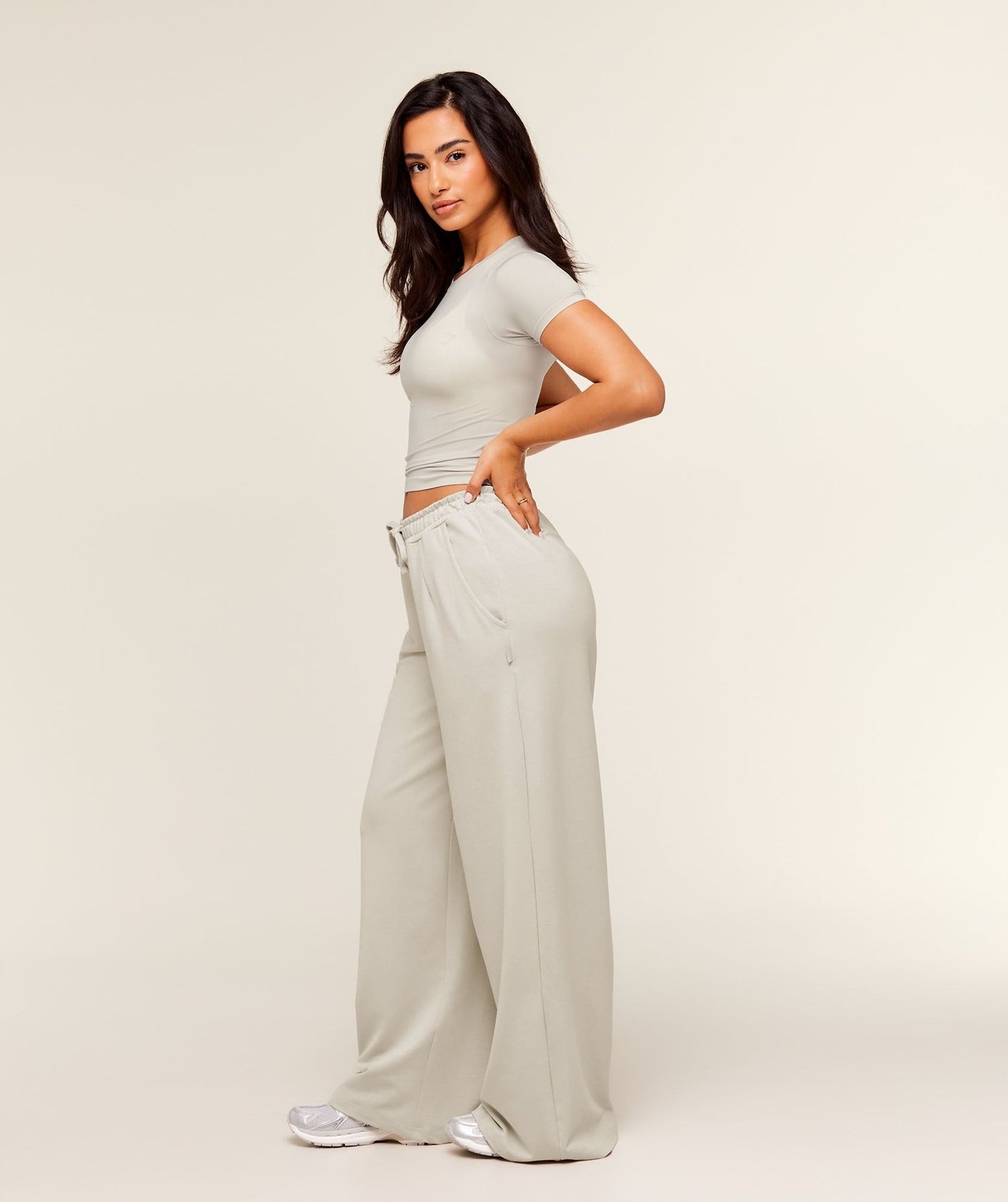Gymshark Lightweight Wide Leg Pant Short - Pebble Grey