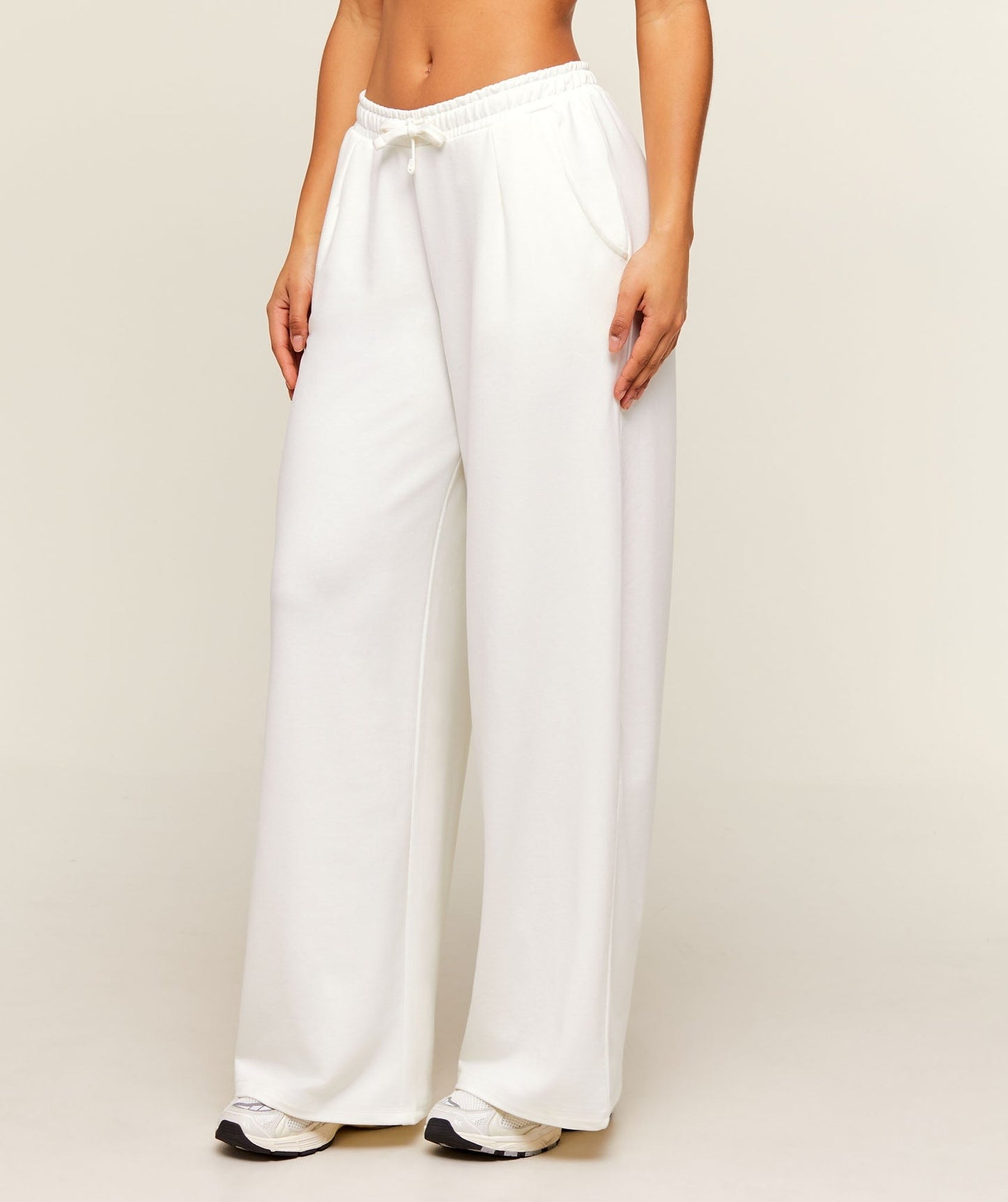 Gymshark Lightweight Wide Leg Pant Tall - Soft White