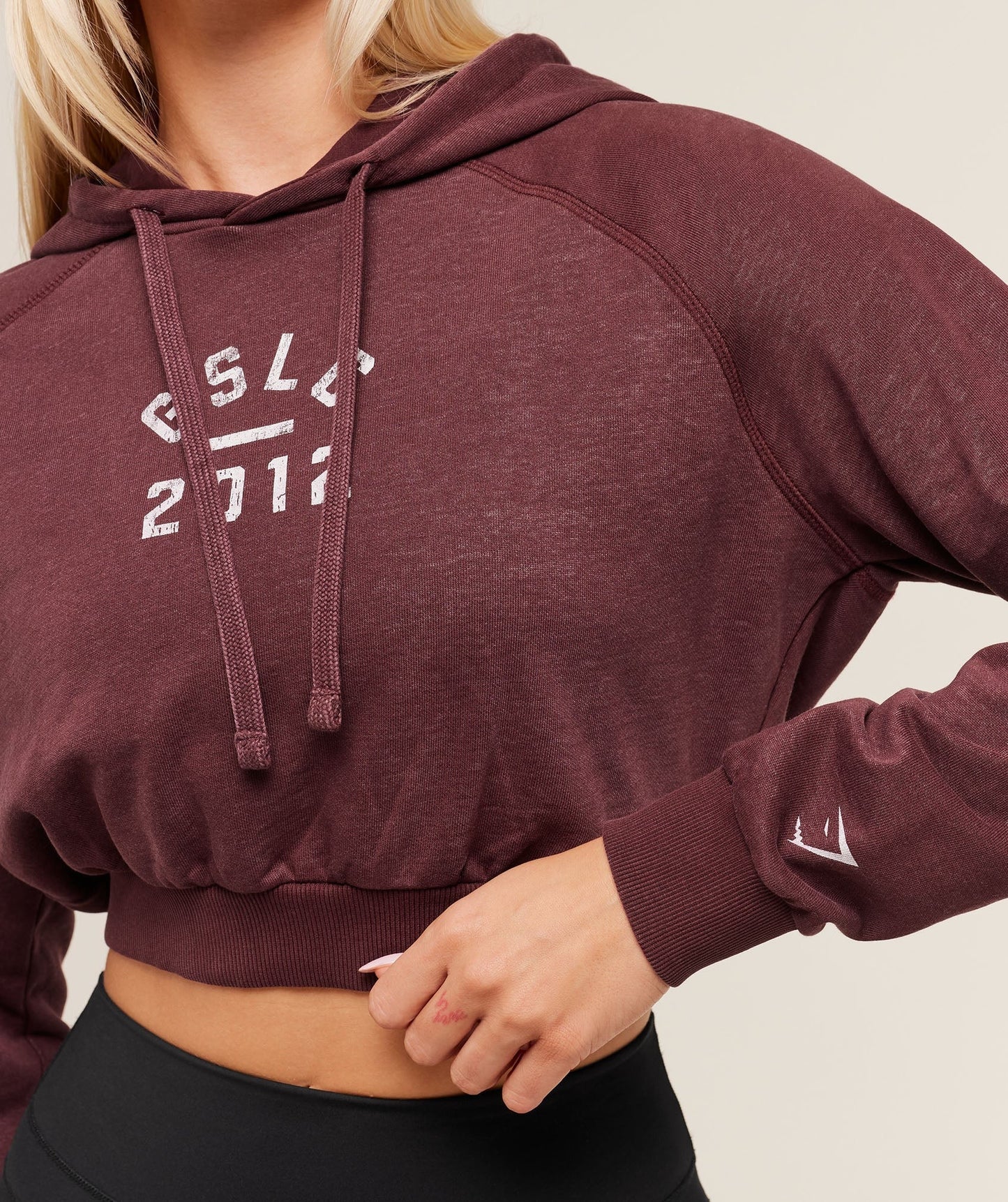 Gymshark Lifting Club 2012 Graphic Cropped Hoodie - Rich Maroon/Wash