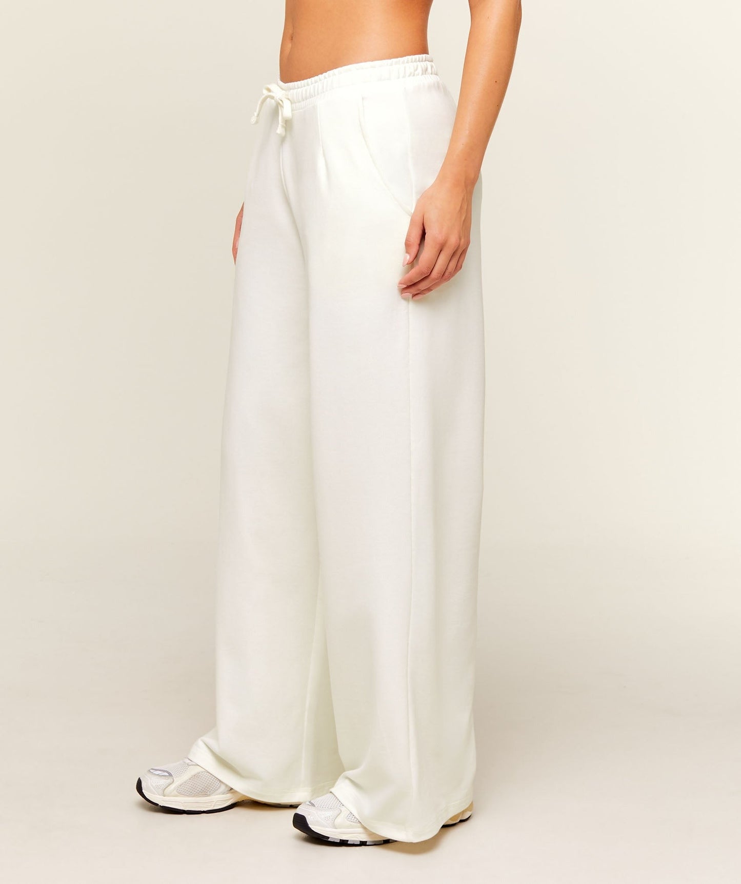 Gymshark Lightweight Wide Leg Pants Regular - Soft White