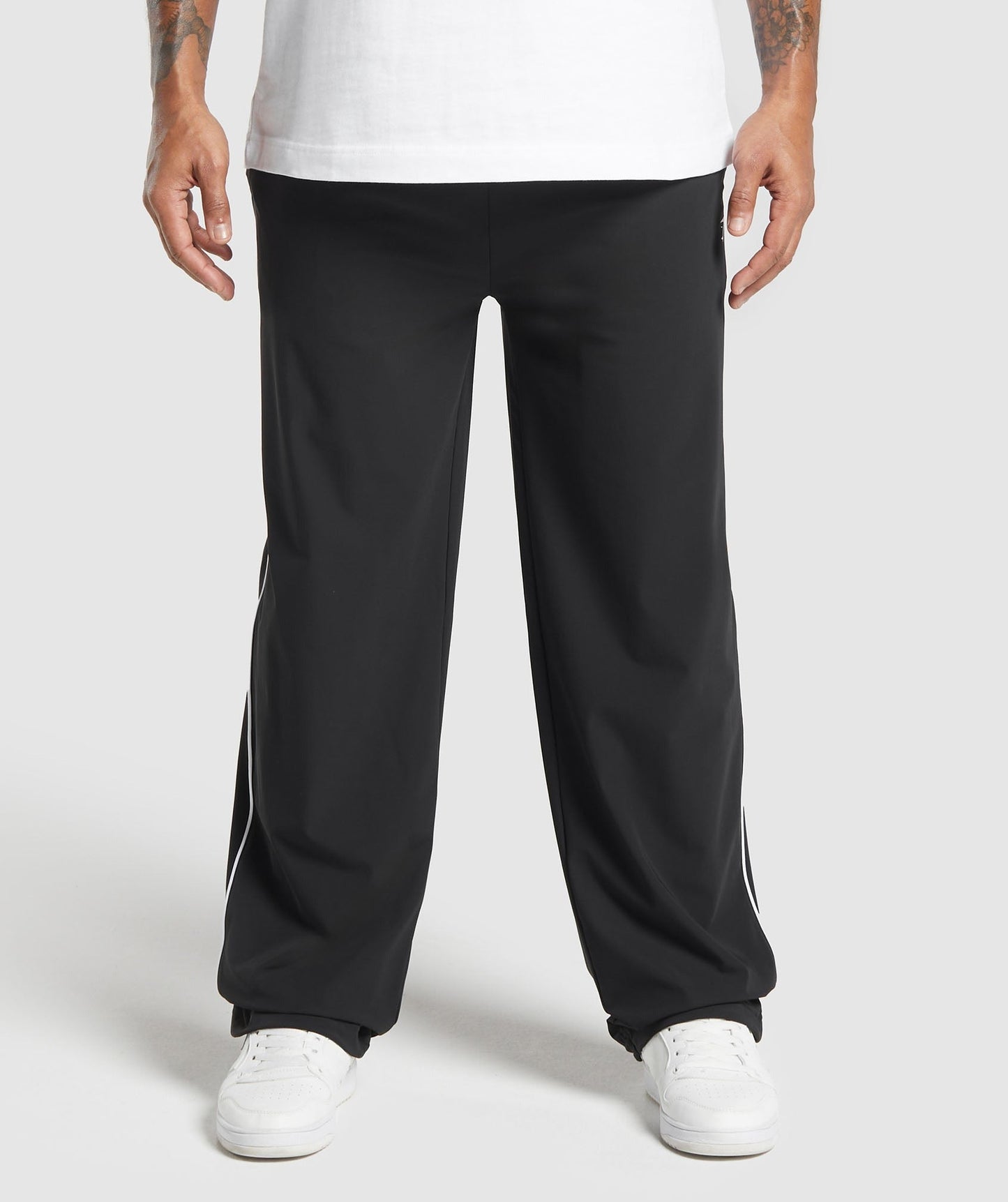 Gymshark Contrast Straight Leg Pant - Black