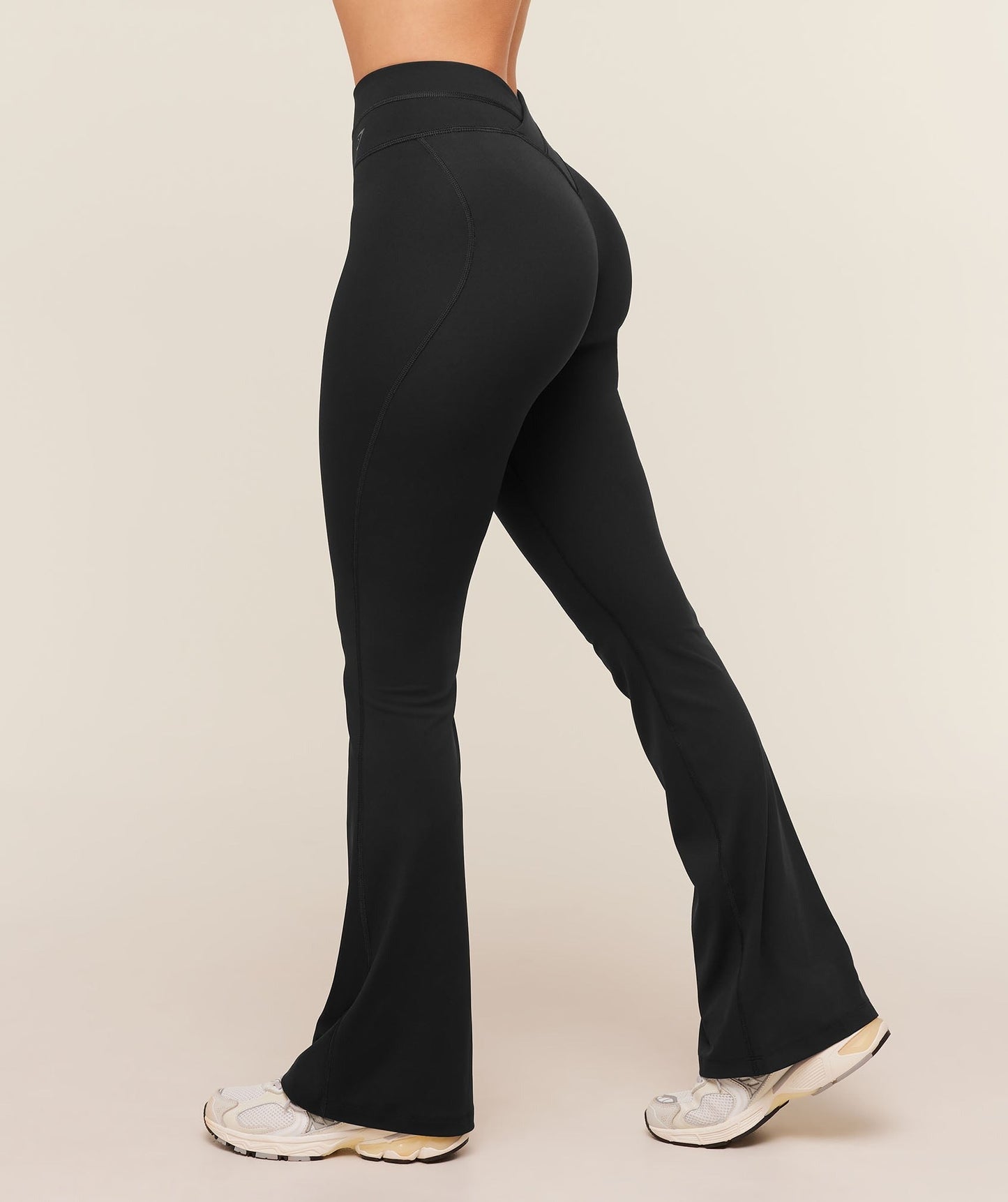 Gymshark Crossover Back Flared Leggings - Black