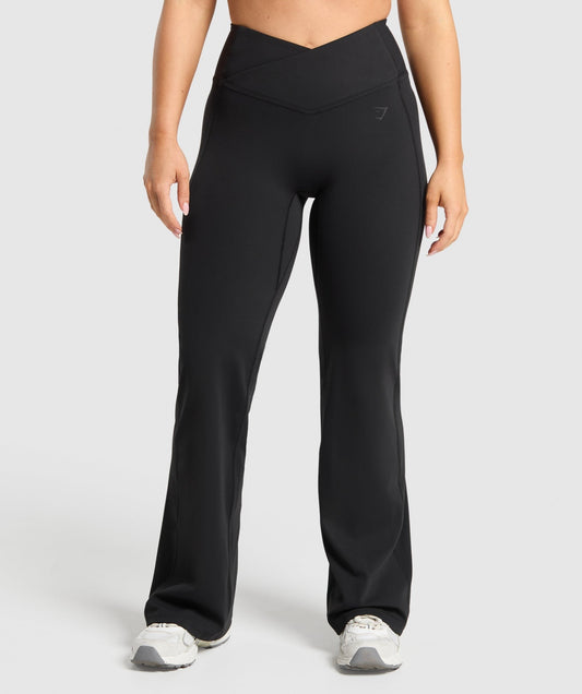 Gymshark Crossover Flared Leggings - Black