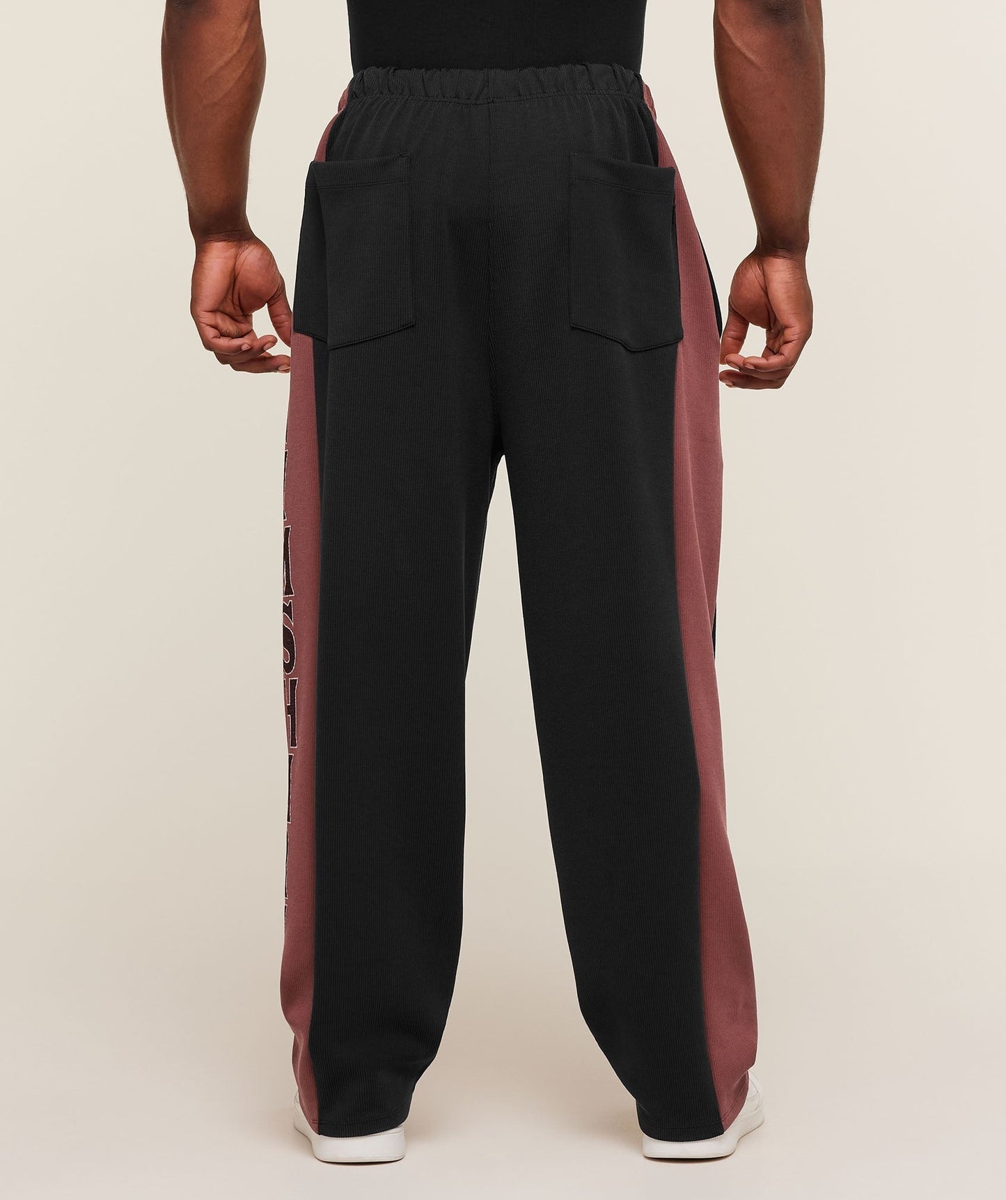 Gymshark Straight Leg Tracksuit Pant - Black/Burgundy Brown