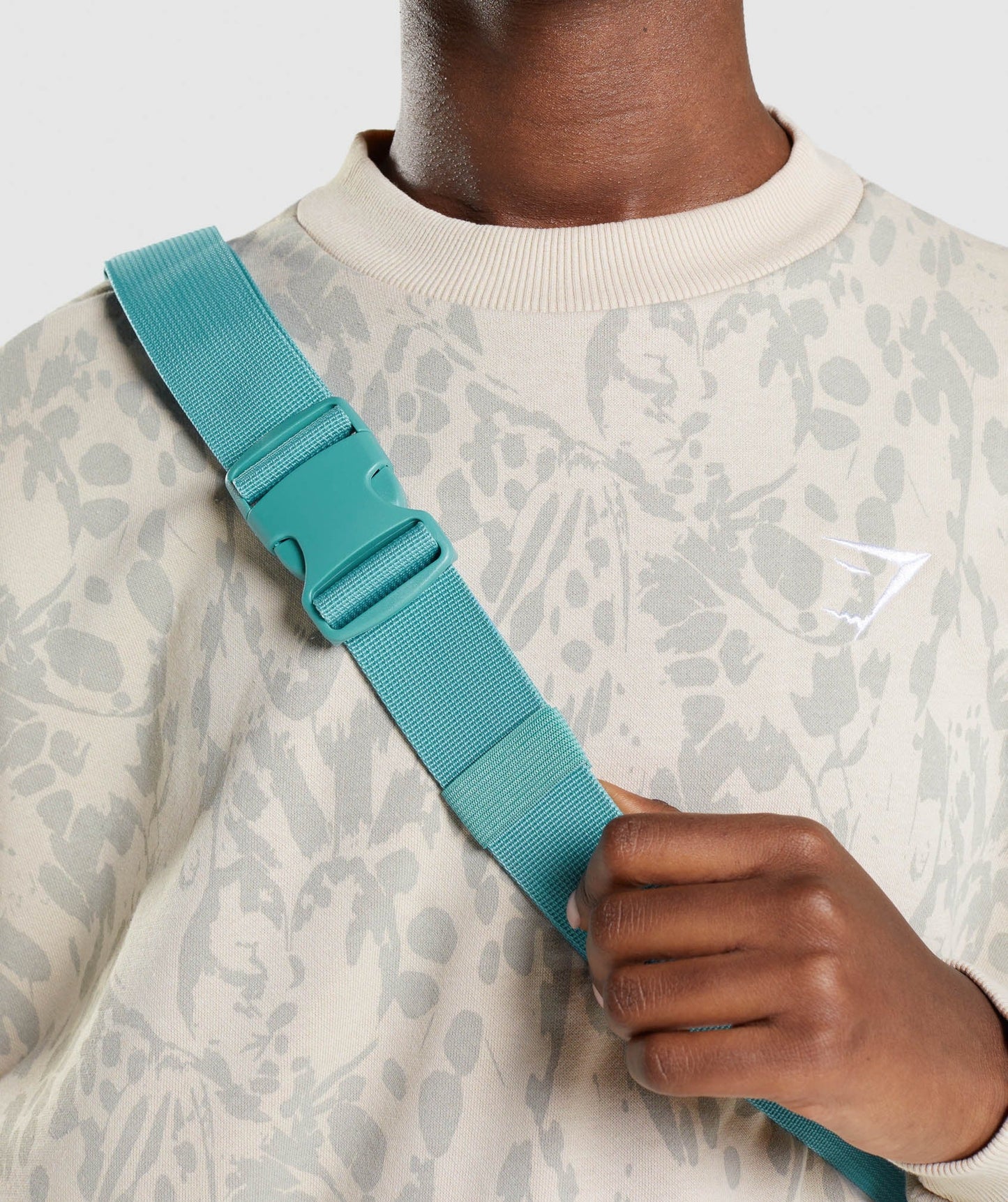 Gymshark Adapt Animal Graphic Sling Bag - Teal Print