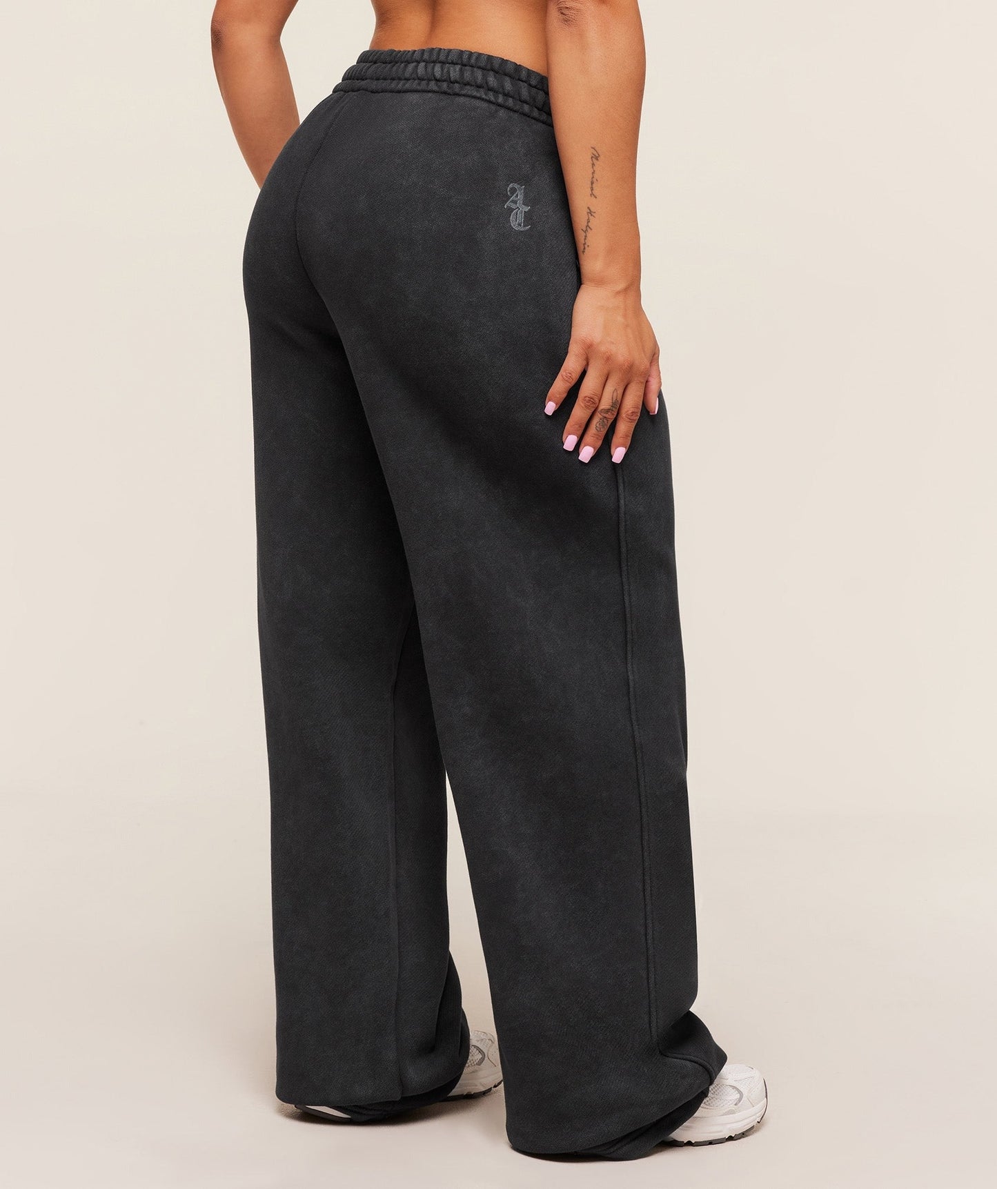 Gymshark x Analis Tracksuit Pants - Black/Wash