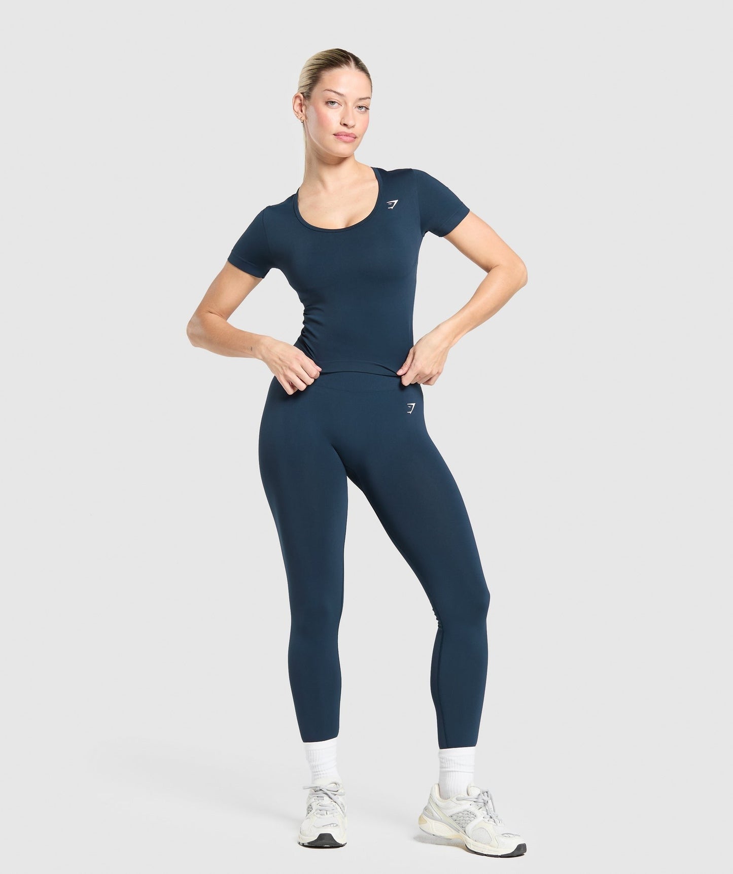 Gymshark Everyday Seamless Tight Fit Crew Neck Tee - Navy