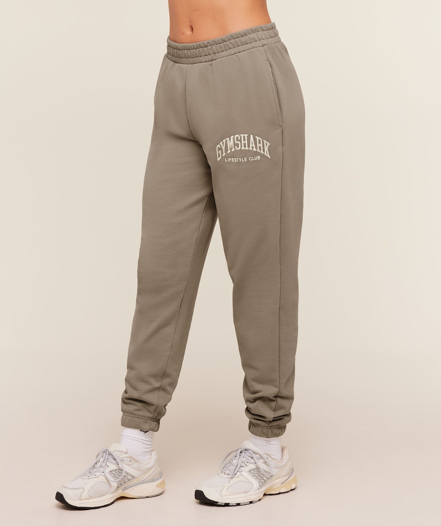 Gymshark Collegiate Graphic Joggers - Lifestyle Brown
