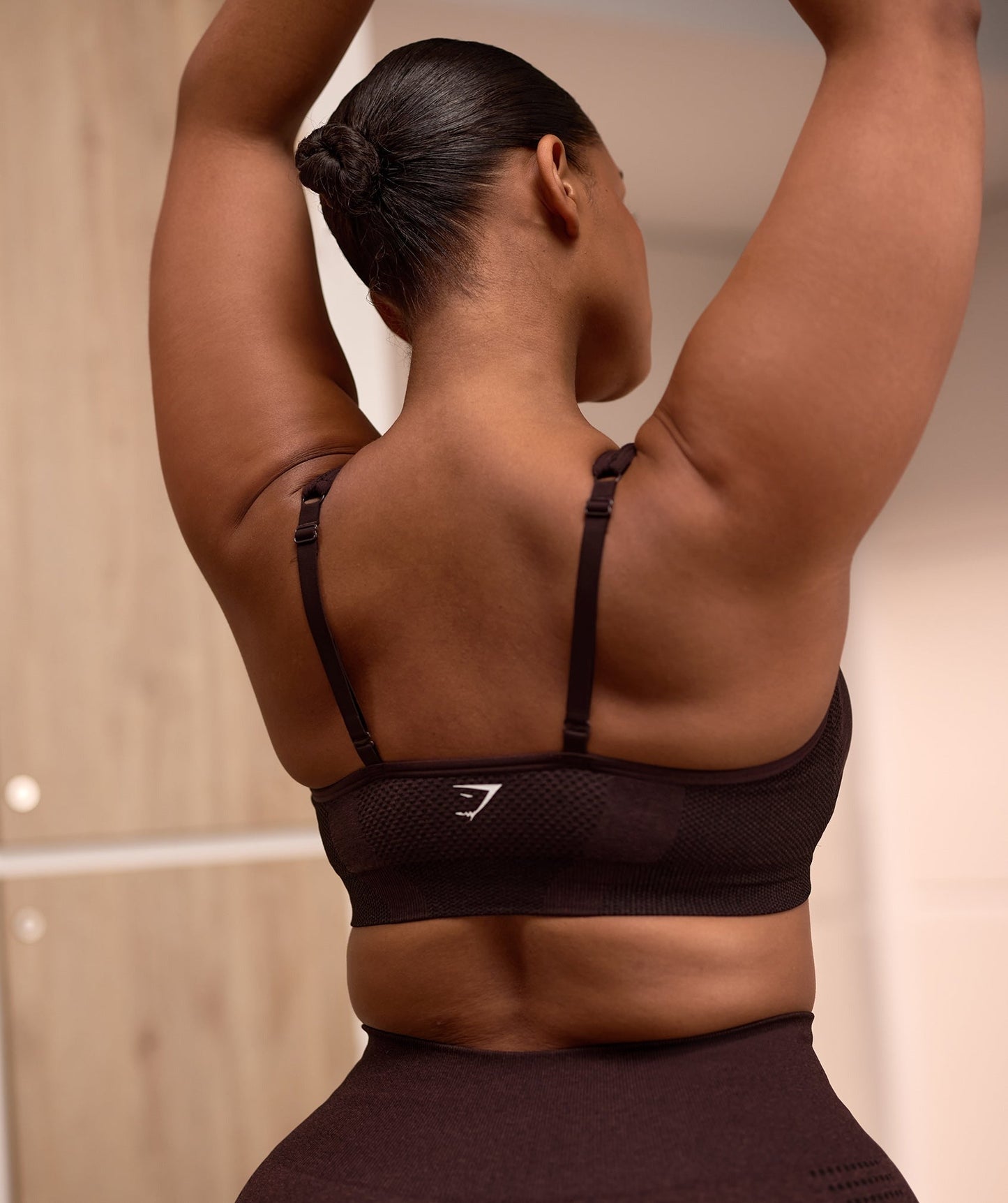 Gymshark Vital V Neck Sports Bra - Cherry Brown Marl