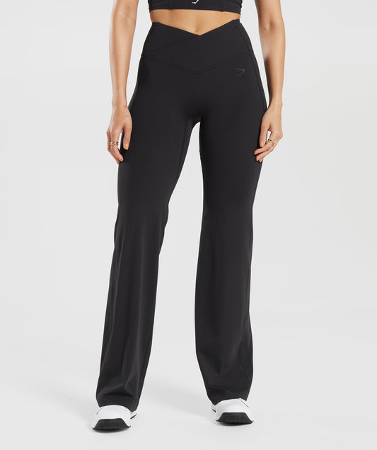 Gymshark Crossover Flared Regular Leggings - Black