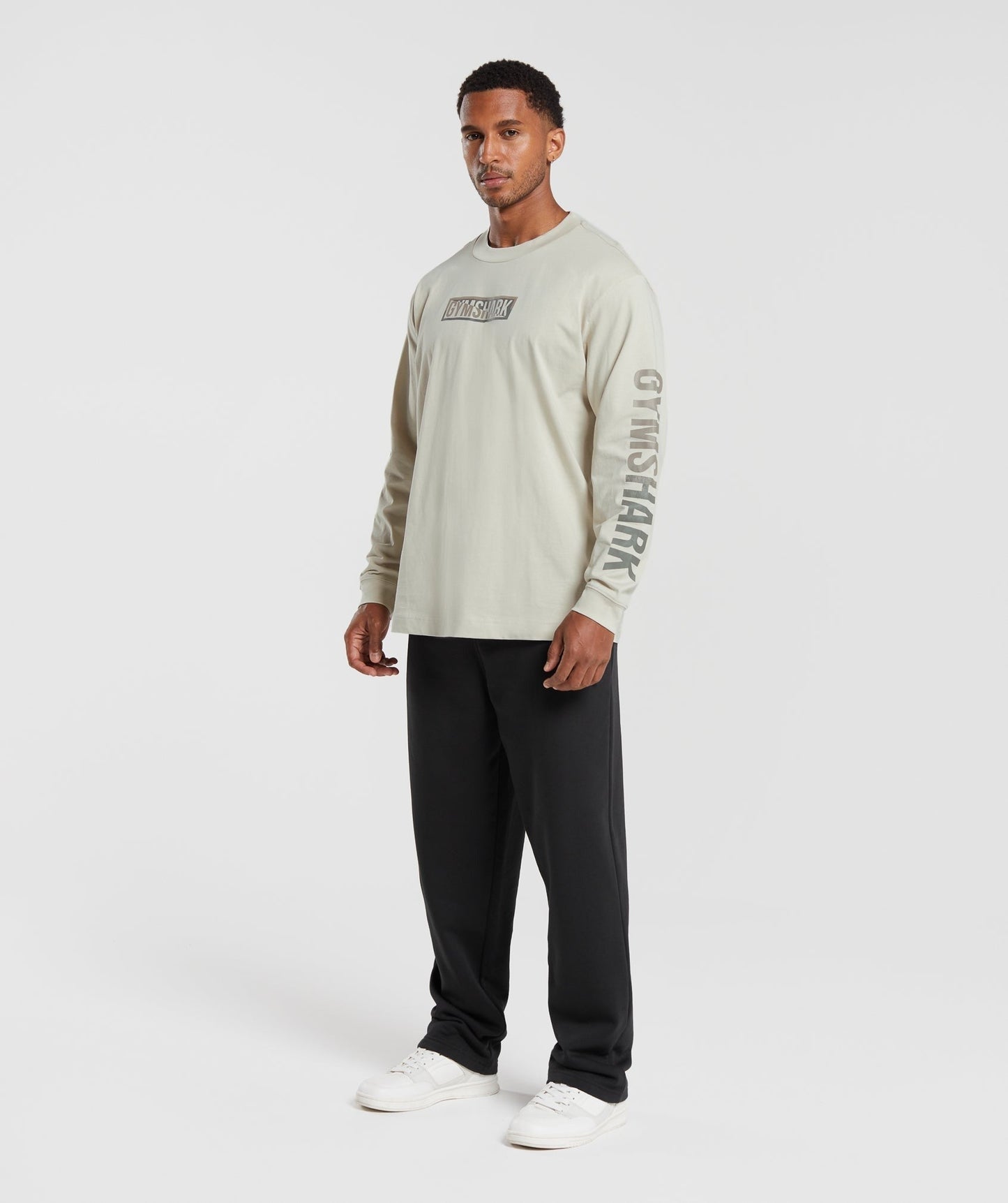 Gymshark Global Graphic Long Sleeve T-Shirt - Pebble Grey